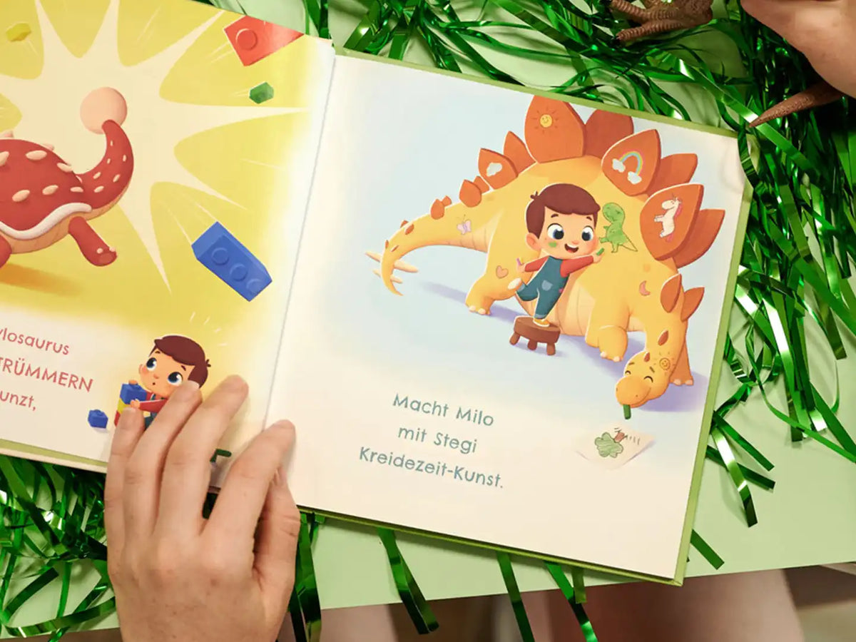 Das Innere des personalisierten Buches für Kinder die Dinos lieben. 