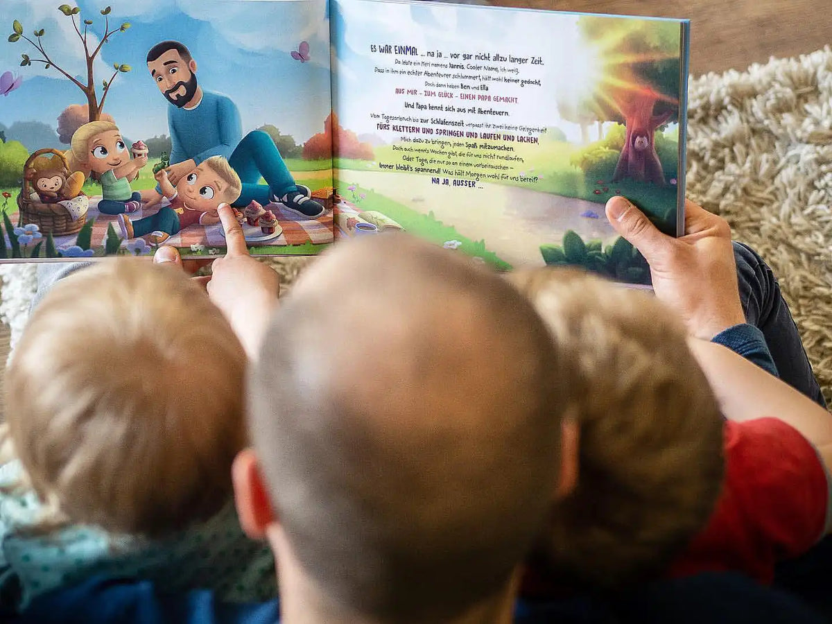 Väter und Kinder sind glücklich, wenn sie ein Buch lesen, das nur von ihnen handelt.
