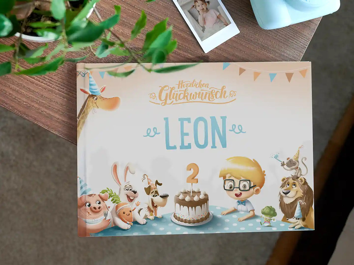 Das Cover des personalisierten Geburtstagsbuchs, das das perfekte Geschenk für ein Zweijähriges ist.