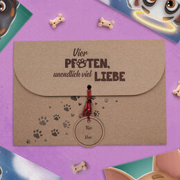 Geschenkumschlag mit Pfotenabdrücken