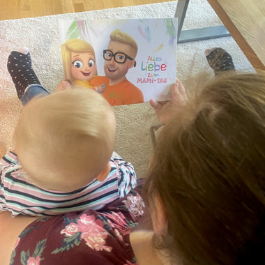 Ein tolles Geburtstags-, Muttertags-, Valentinstags- oder Weihnachtsgeschenk für Mama – ein personalisiertes Papa-Kind-Buch.